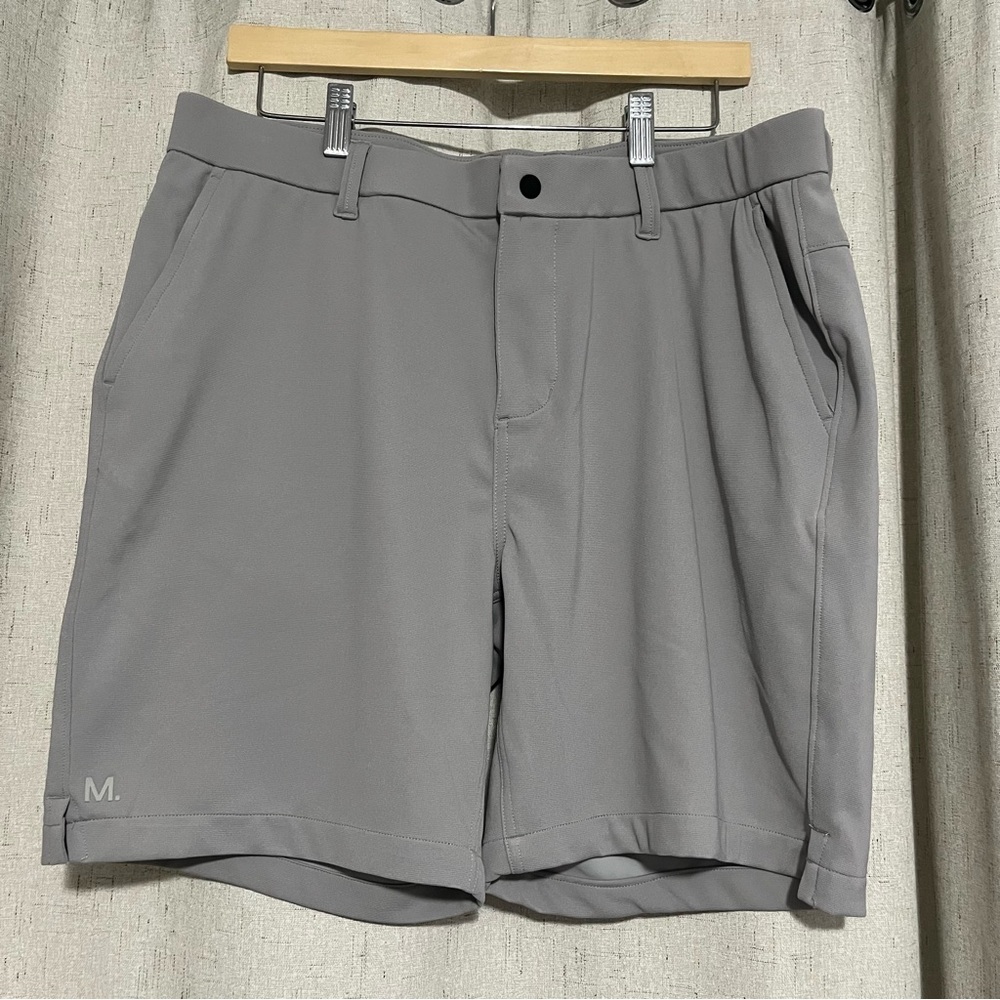 Municipal Men's Grey Activewear Performance Shorts Size 32